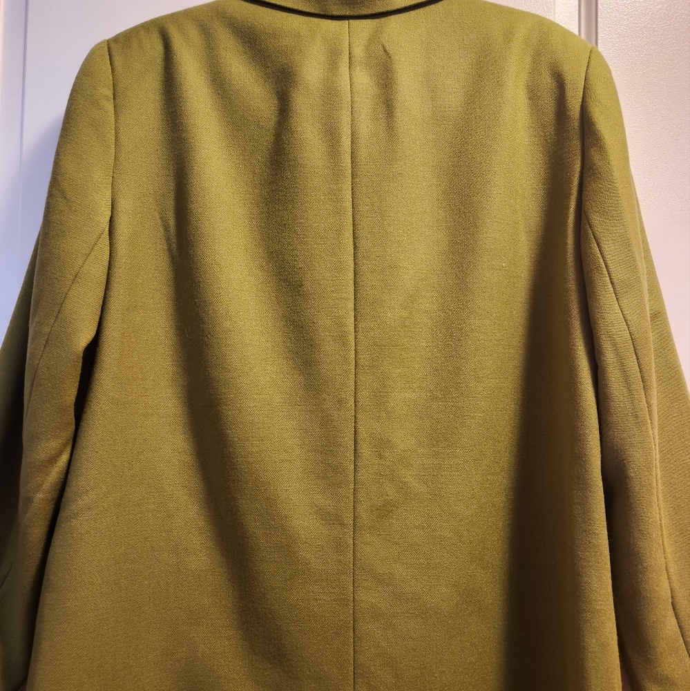 Blazer - Picture 2 of 6